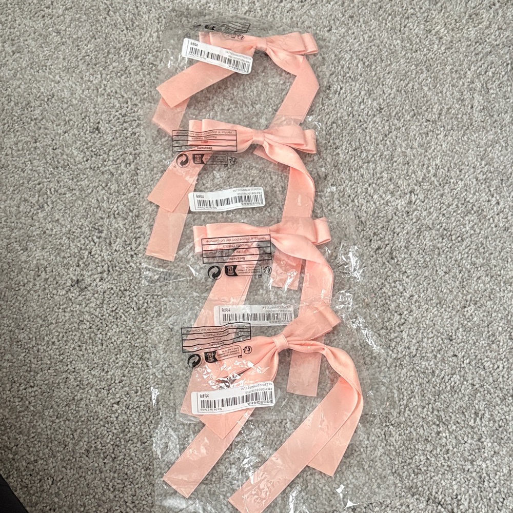 Lot of bows